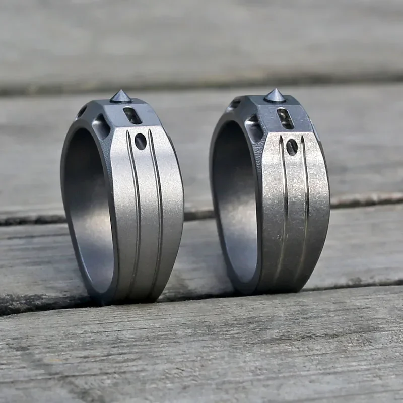 Кольцо из титанового сплава с головой вольфрамовой стали