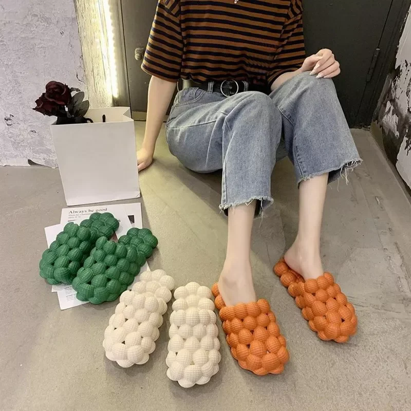 2023 NEW Summer New Personality Bubble Fashion Slippers Home Massage Bottom for Men and Women's Sandals 2021 Women's Fli