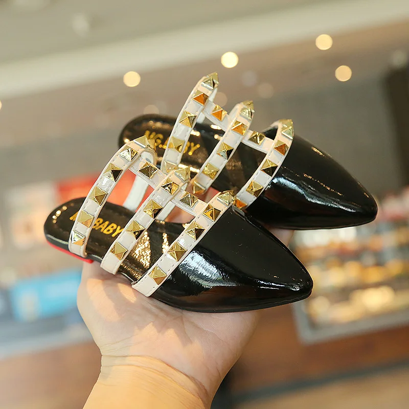 

Lolita Kids Shoes New Girls 2022 Spring Children Wedding Girl Camellia Princess Flat Pointed Toe Summer Roman Sandals Leather