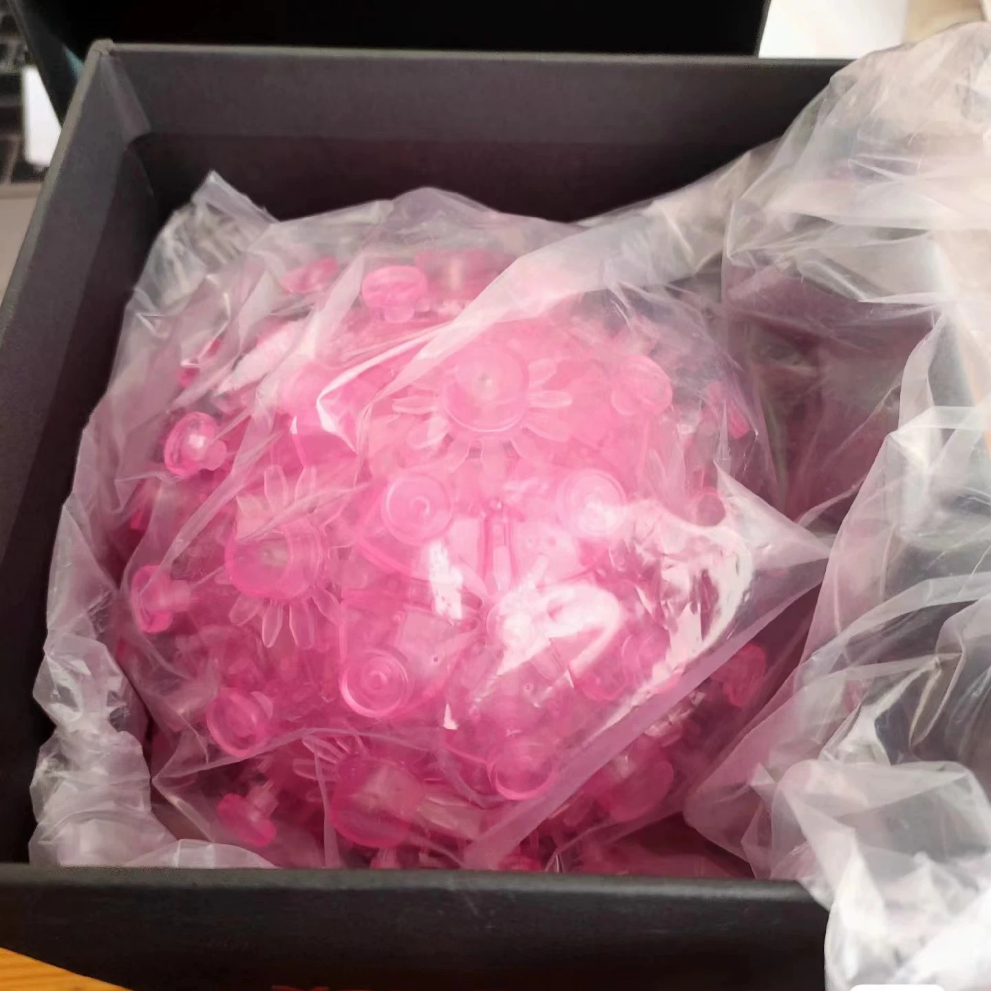 Лимитированный выпуск из принта прозрачный розовый магический куб