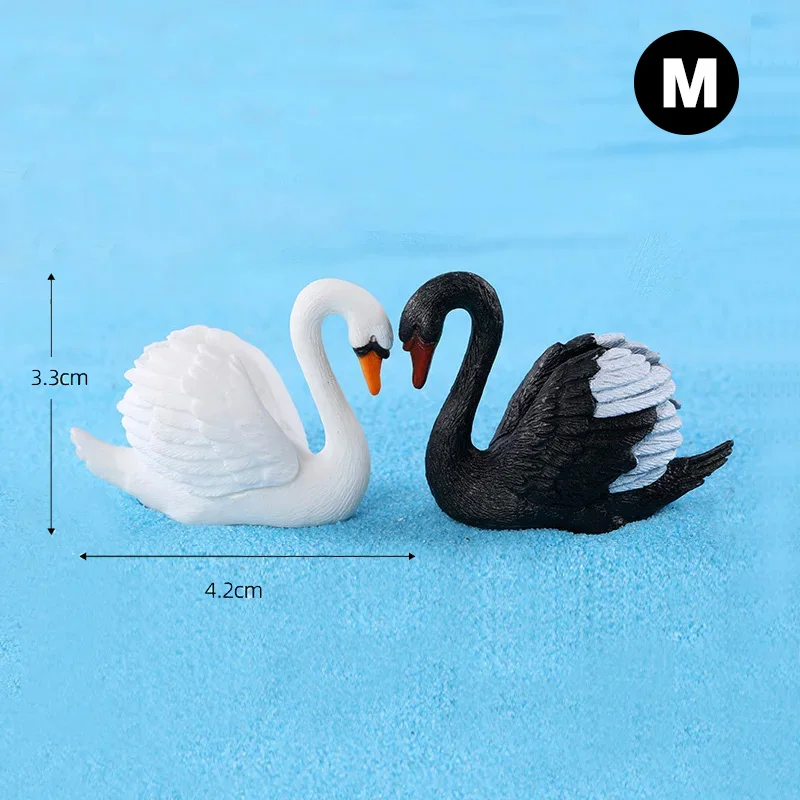 

Миниатюрные фигурки лебедей из пластика 2 шт.