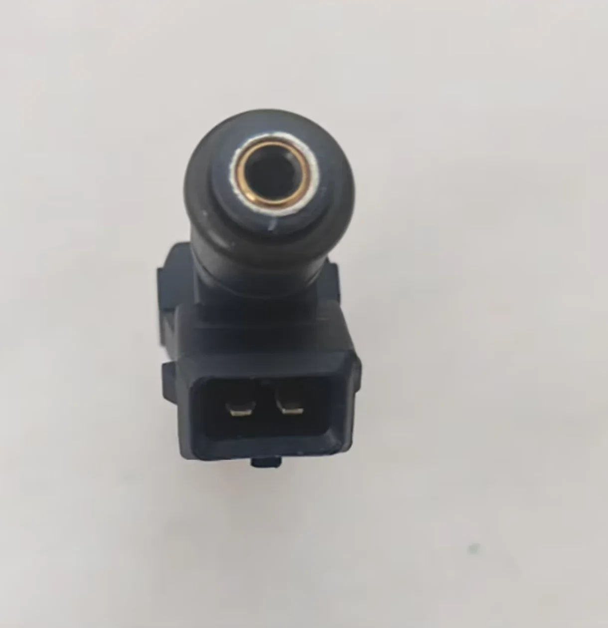 Фото 4 шт. топливных форсунок для Chery 4g16 A3 3 G3 Dvvt, номер OE. :F01R00M046 №3