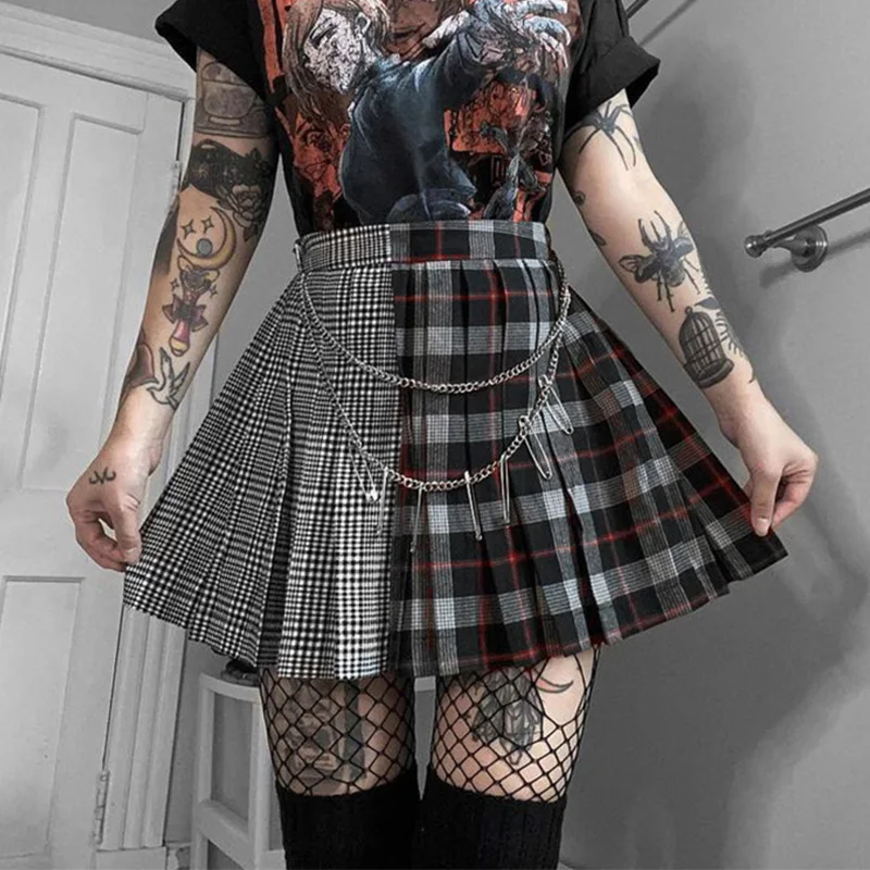 

Harajuku Grunge Pleated Skirt Women Y2k Emo Alt High Waist Plaid Skirt with Chain Punk Streetwear Mall Gothic Mini Skirt
