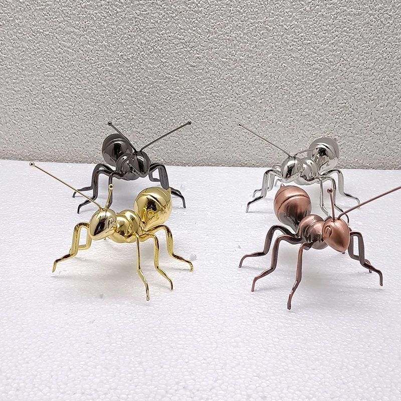 

Creative Oversized Metal Ant Display, Electroplating Process Display, Dressing Table Display, Birthday Gifts