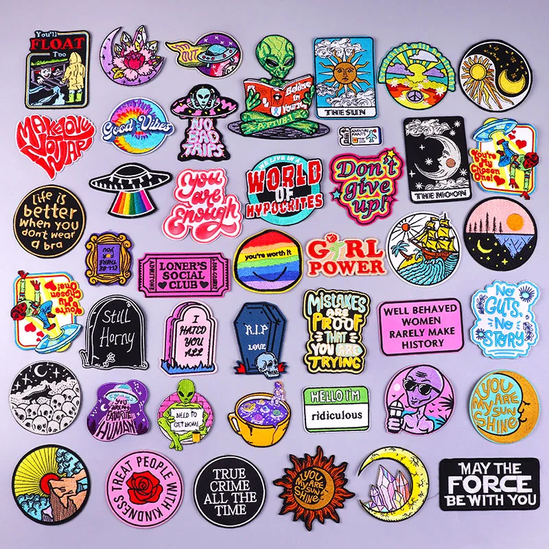 

Нашивка С Вышивкой инопланетянина НЛО, нашивка с мультяшными буквами, термоклейкие нашивки на одежду, куртка, аппликация в виде Луны и солнц...