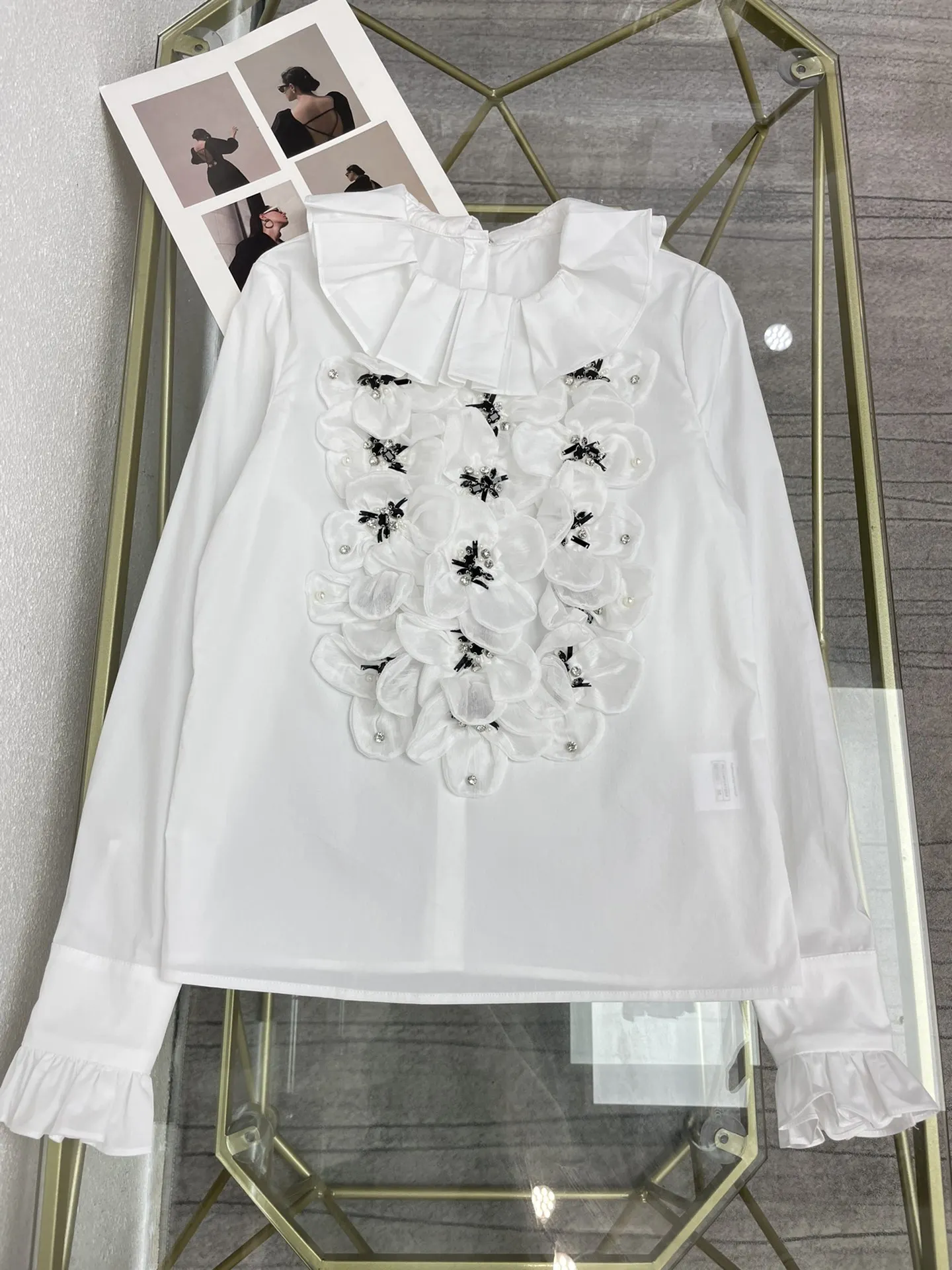 

2022 spring new women's court style lace collar Beaded shirt