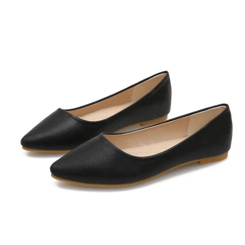 Spring Summer 2023 Luxury Women's Shoes for Loafers Women New Large Size Pointed Toe Ladies Offer Shoe Elegant Woman Low Heels