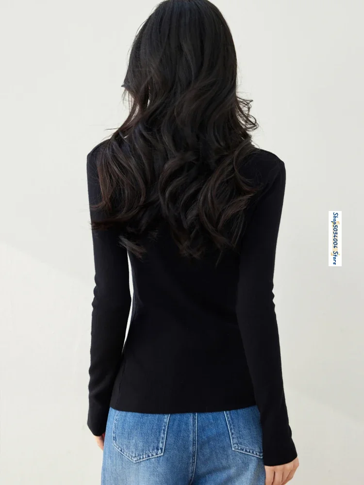 Черный тонкий вязаный свитер с v-образным вырезом и длинными рукавами женские