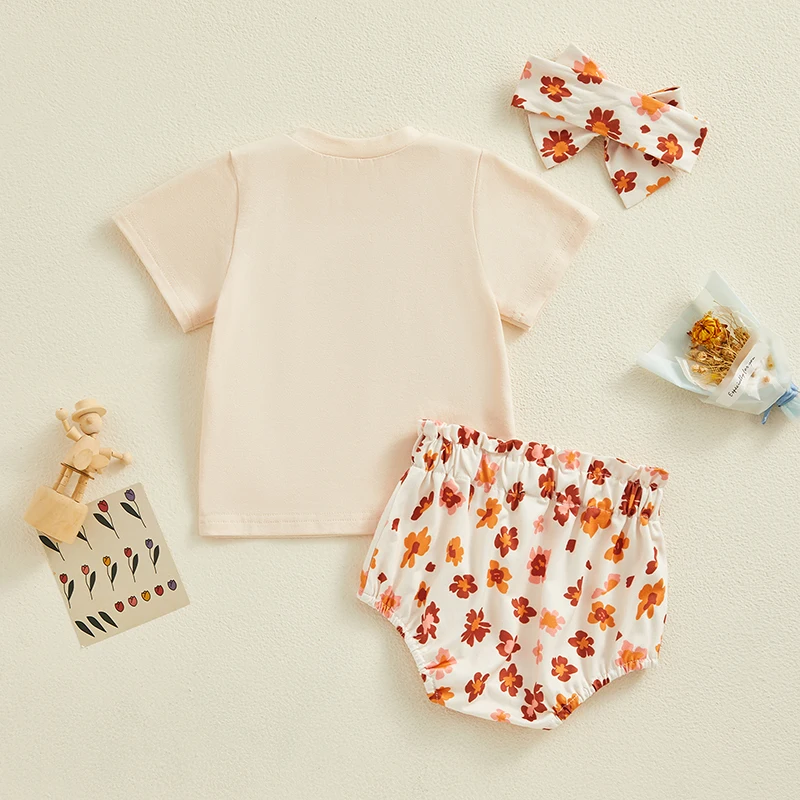 Комплект из футболки с коротким рукавом и шортов цветочным принтом