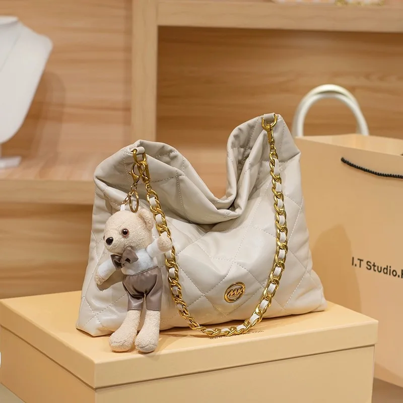 

Luxury Brand Leather Simple Tote Bag women's Large Capacity Bag Bag 2023 New Trend Versatile Diamond Chain Shoulder Travel Bag