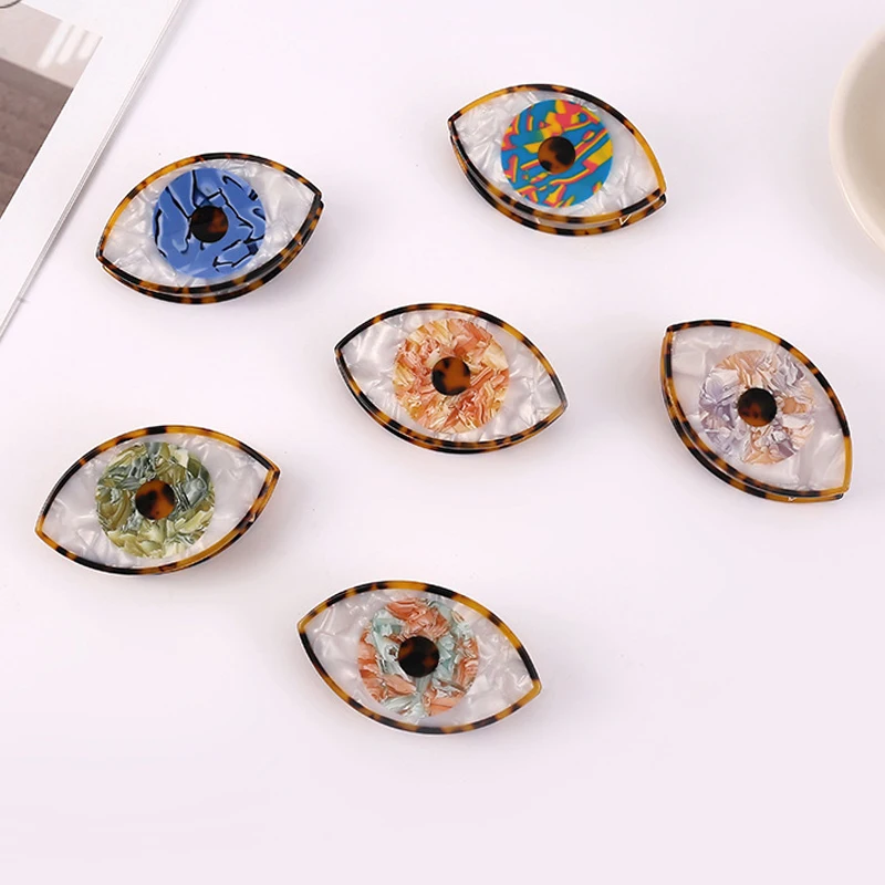 

2022 Hot Selling Popular Big Eyes Multicolor Acetate Hair Clips Evil Eye Hair Claw Women Girls Trendy Wacky Hair Accessories