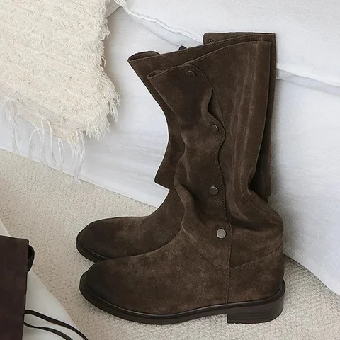 Eilyken/женские сапоги до колена, осенне-зимняя обувь в стиле ретро с острым носком и квадратным низким каблуком, дизайнерские длинные ботильоны с пряжкой и ремешком