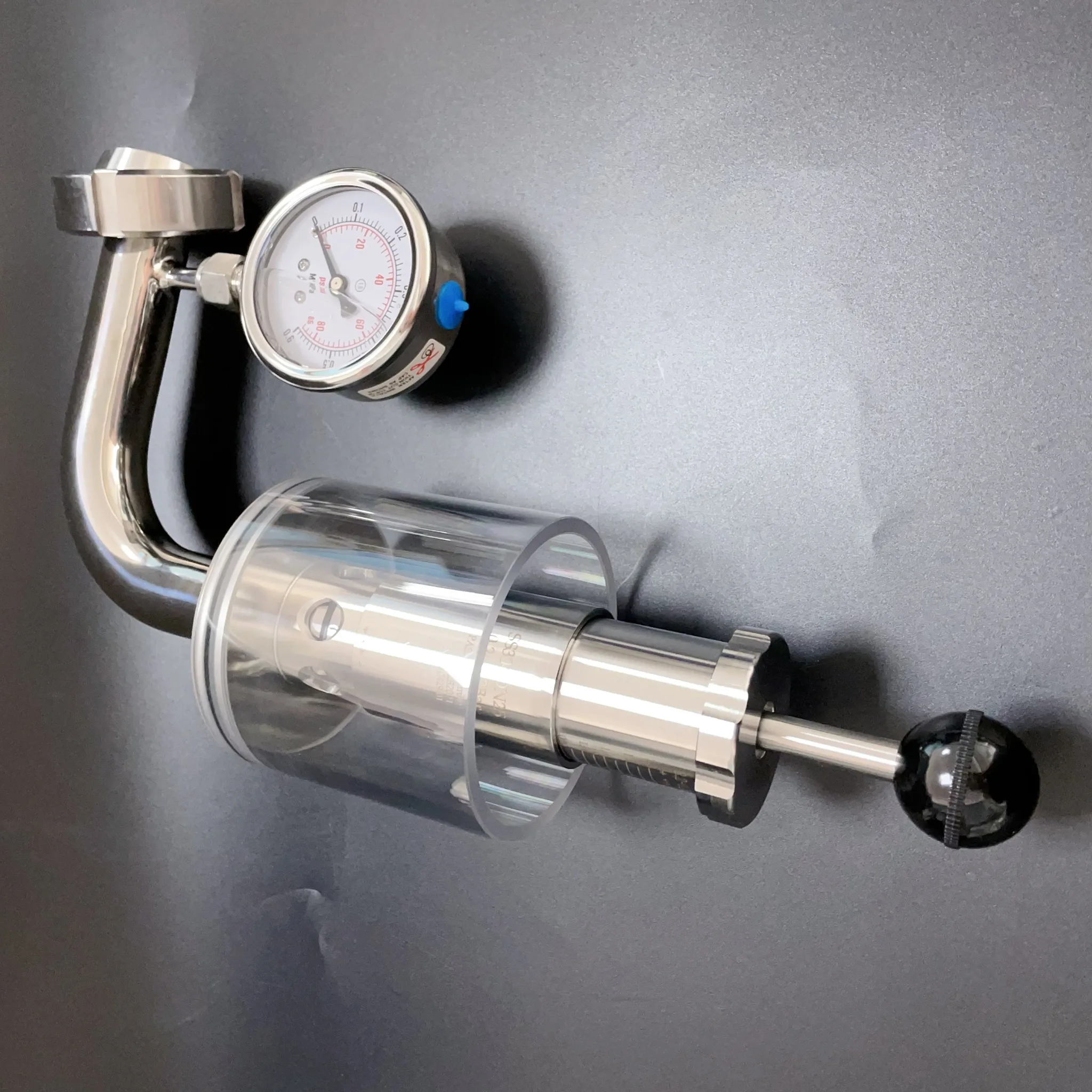 Регулируемый клапан сброса давления //Трой зажимной с манометром для ферментации