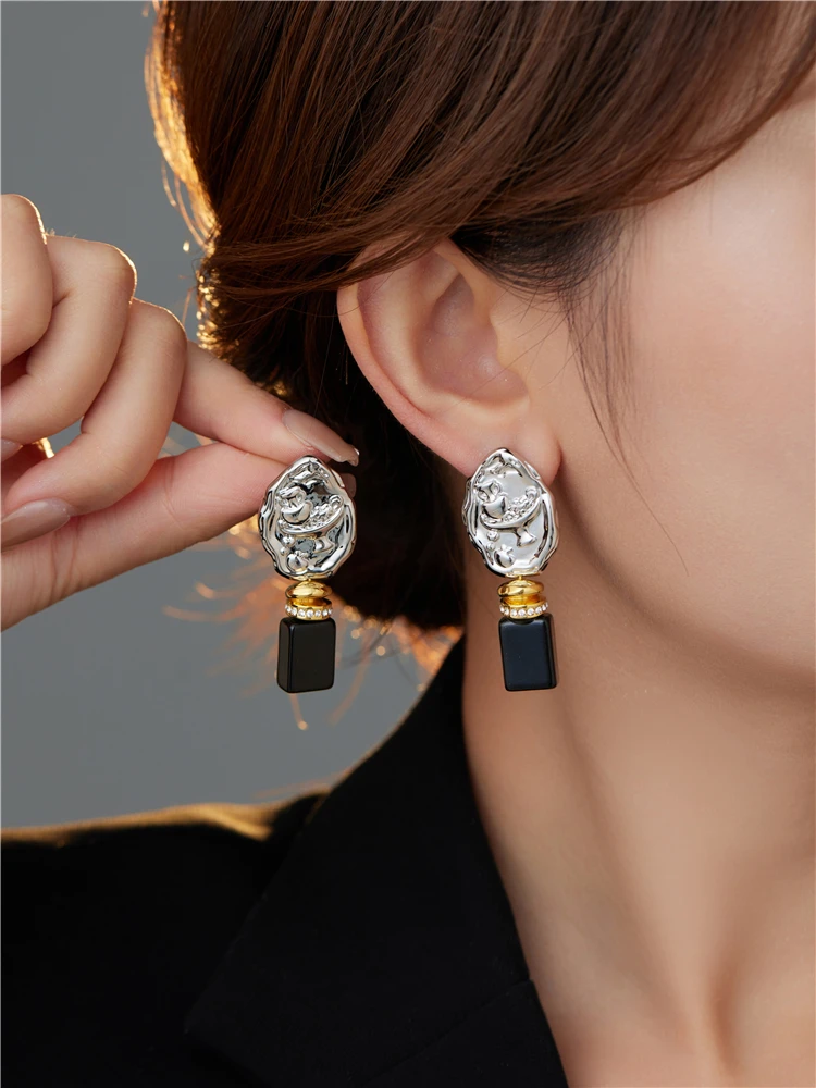 Europe And The United States Trend New Copper Metal Luxury Earrings For Women Fashion Design Sense Girl Jewelry Gift