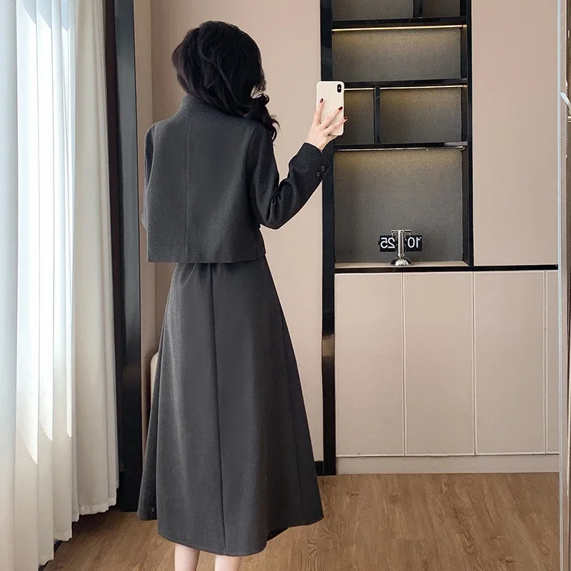 Плиссированная юбка средней длины с шерстяной подкладкой классический стильный