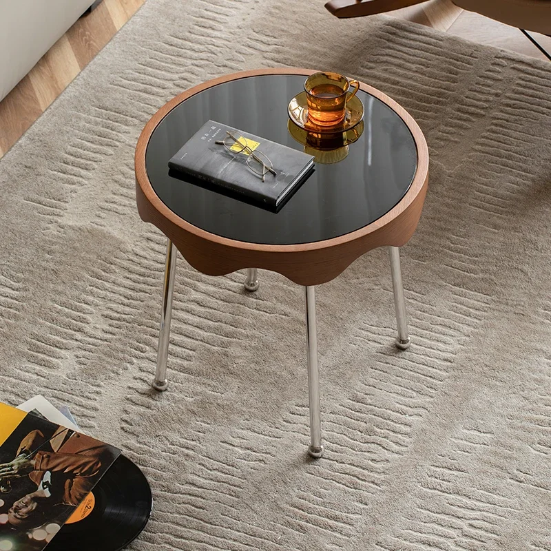 Ikuno Amuro простой диван с балконной стороны кофейный столик маленький стол круглый