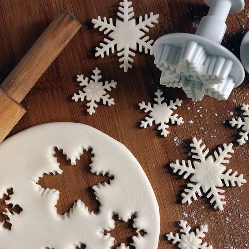 

3pcs/set Snowflake Cookie Cutters Fondant Biscuit Mold Cake Decorating Tool Plunger Cutter Christmas Pastry Baking Accessories