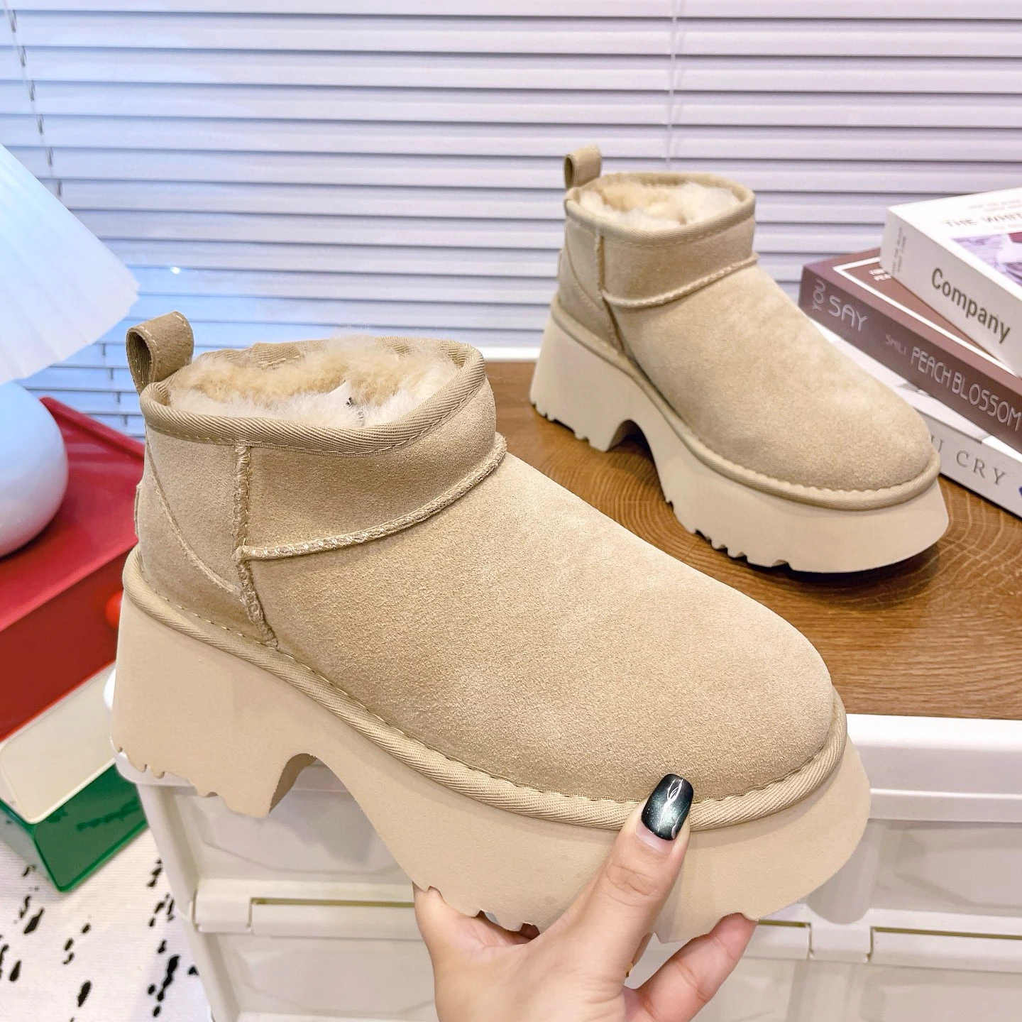 Женские зимние сапоги на танкетке размер 35 - 43 цвет в ассортименте