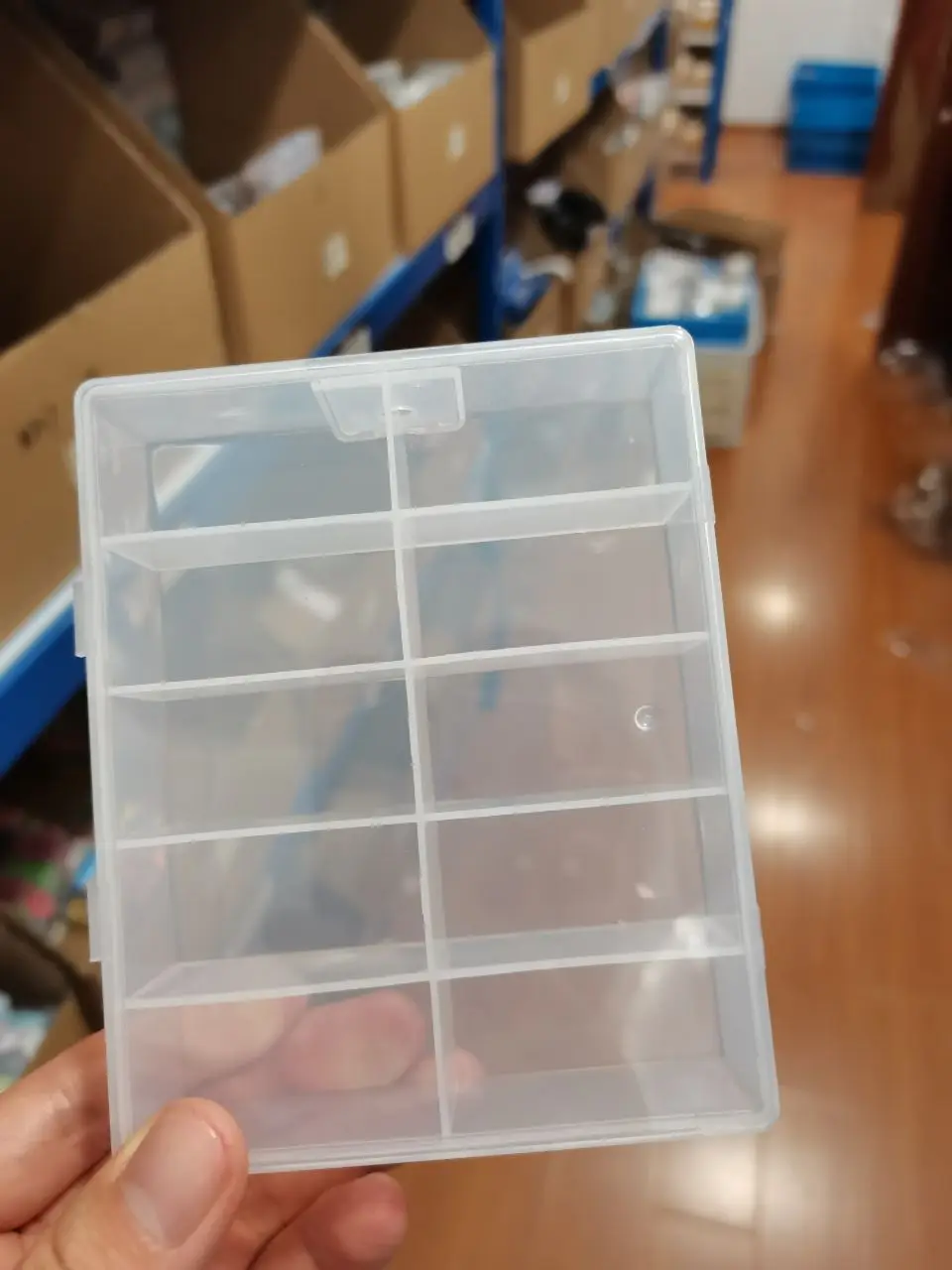 

Пластиковый органайзер для хранения MAFANAILS 28 слотов