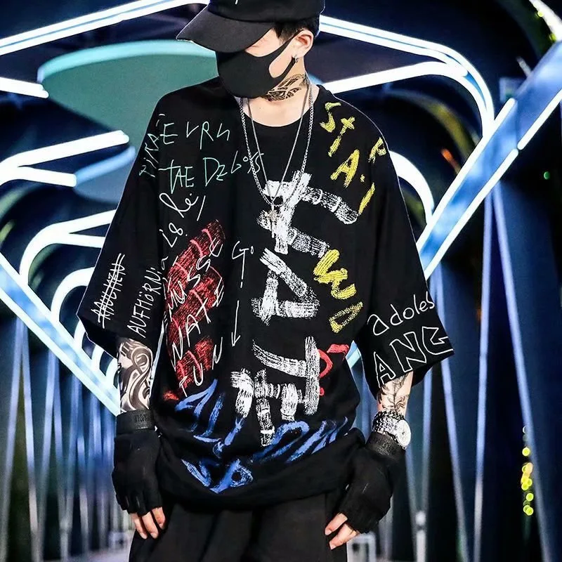 

Hong Kong Style t-shirt men's graffiti printing loose 5-sleeve boys short sleeve ins summer fashion Korean hip hop upper clothes