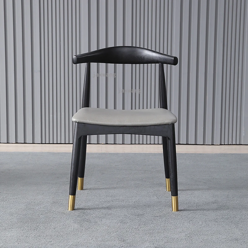 Обеденные стулья из твердой древесины в скандинавском стиле Простое домашнее