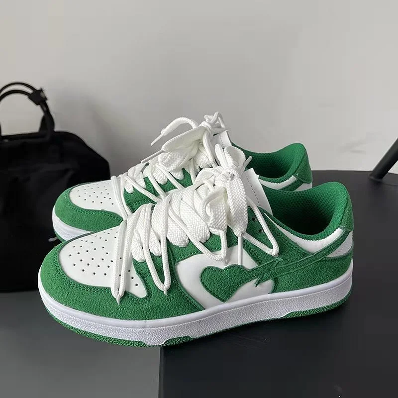 

Fashion Sports Shoes Breathable Love Couple Lace Up Outdoor Casual Low Vulcanized Shoes Non-slip Running 2023 New Women Sneakers