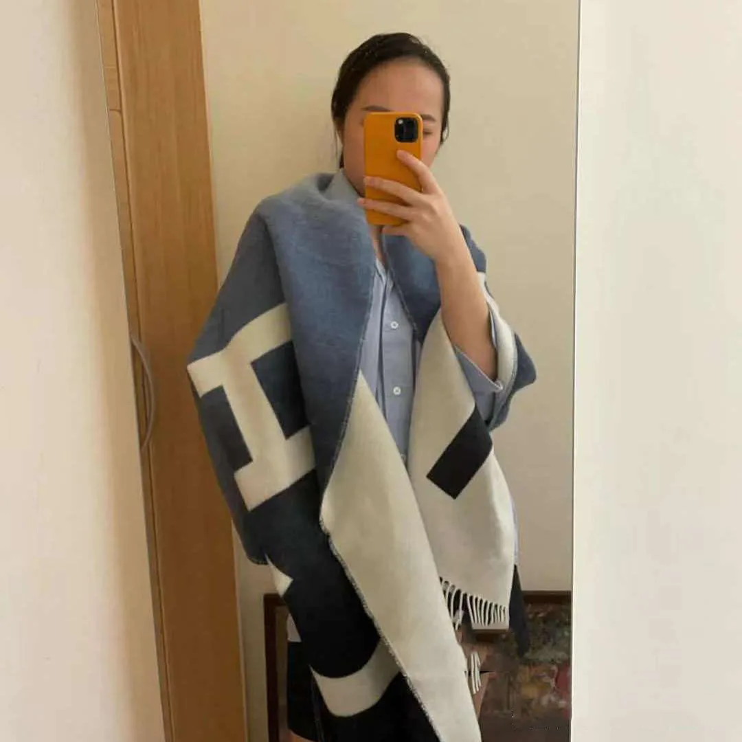 

Шарф женский осенне-зимний новый высококачественный кашемировый шаль двойного назначения градиентный двухсторонний шарф с большим логоти...