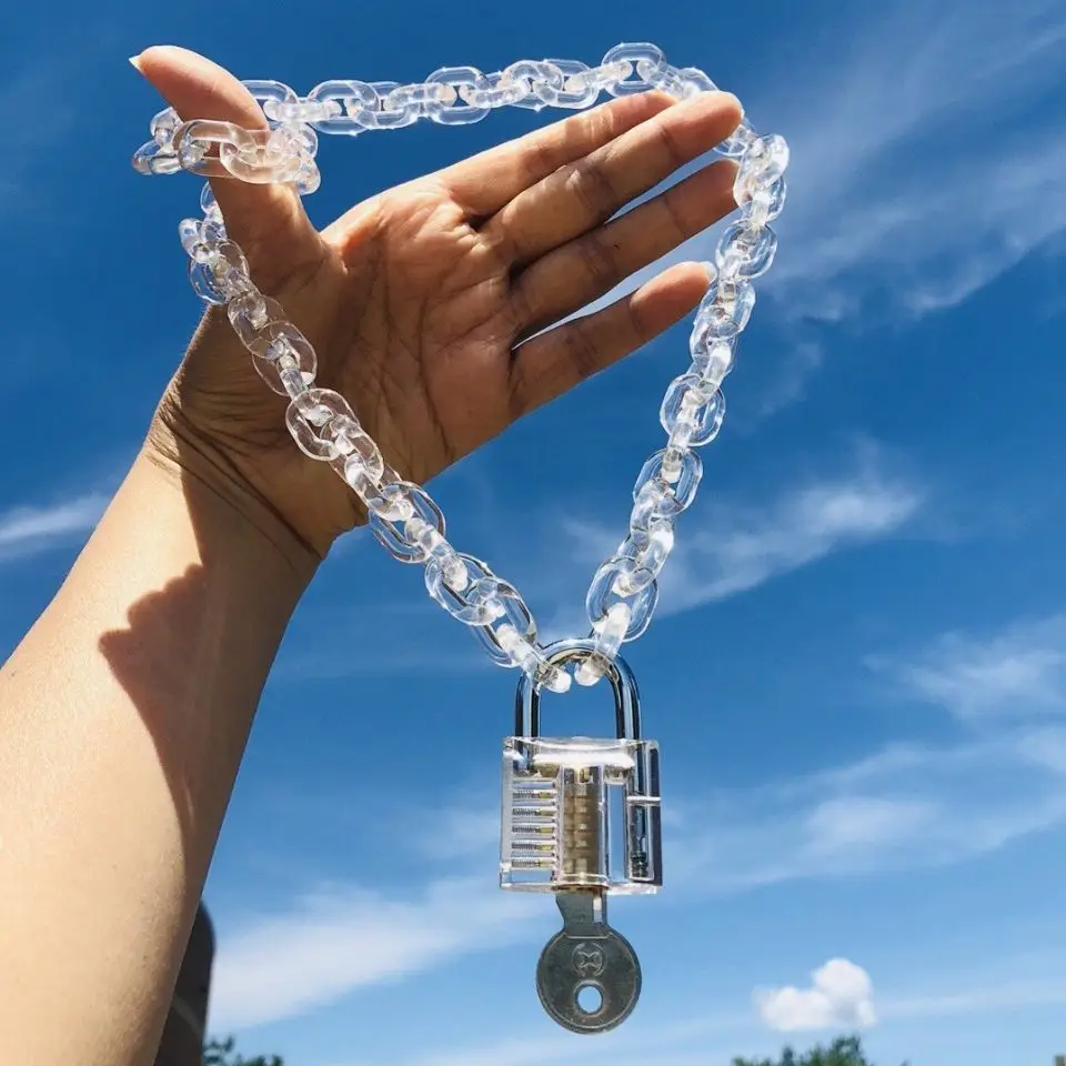 

2022 New Fashion Necklace for Women Punk Jewelry Female Transparent Lock Key Acrylic Clavicle Chain Choker Hip Hop Sweater Chain