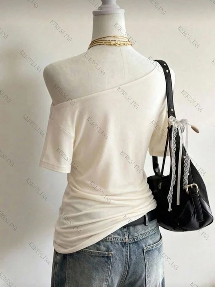 Фото Женская свободная футболка Y2K в стиле хип-хоп, рок, панк, американское ретро, модная универсальная летняя женская футболка с открытыми плечами в стиле Харадзюку, эмо-стиль №5