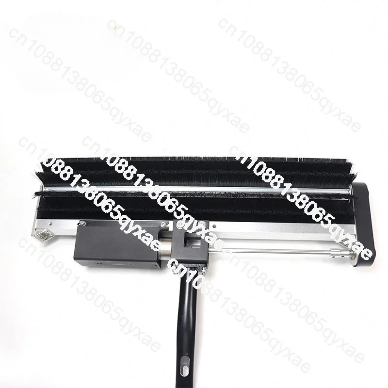 Щетка для чистки солнечных панелей Sunny Smiler нестандартных размеров с роликовой