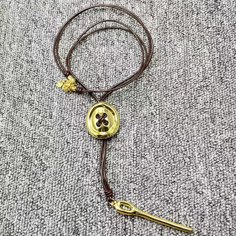 

Hot selling European and American fashion electroplating 925 silver exquisite button necklace Women's romantic jewelry gifts