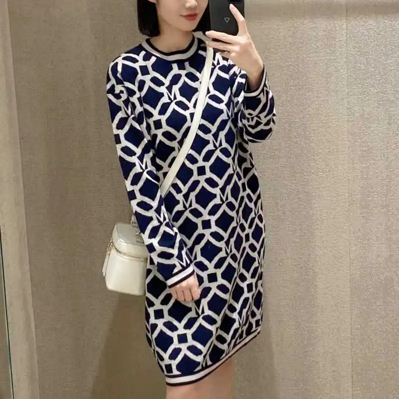 

2023 New Autumn and Winter Color-blocked Diamond Wool Cashmere Siping Double-sided Jacquard Knitted Dress for Women