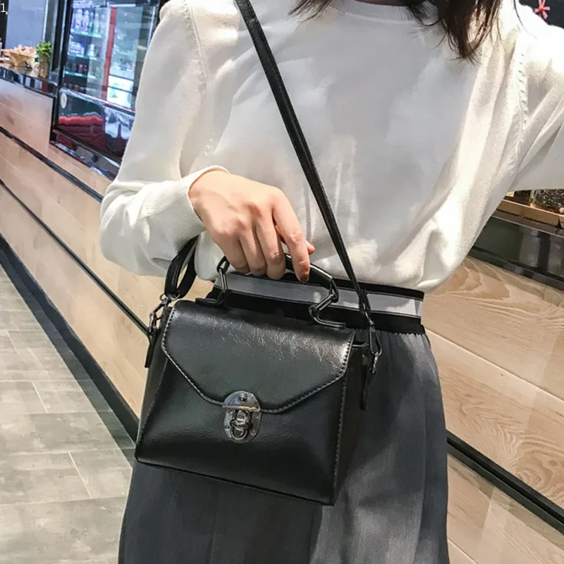 

Winter PU Leather Crossbody Bag New Lock Design Shoulder Bag Brands Small Square Bag Lady Handbag Casual Messenger Bag Pouch Sac