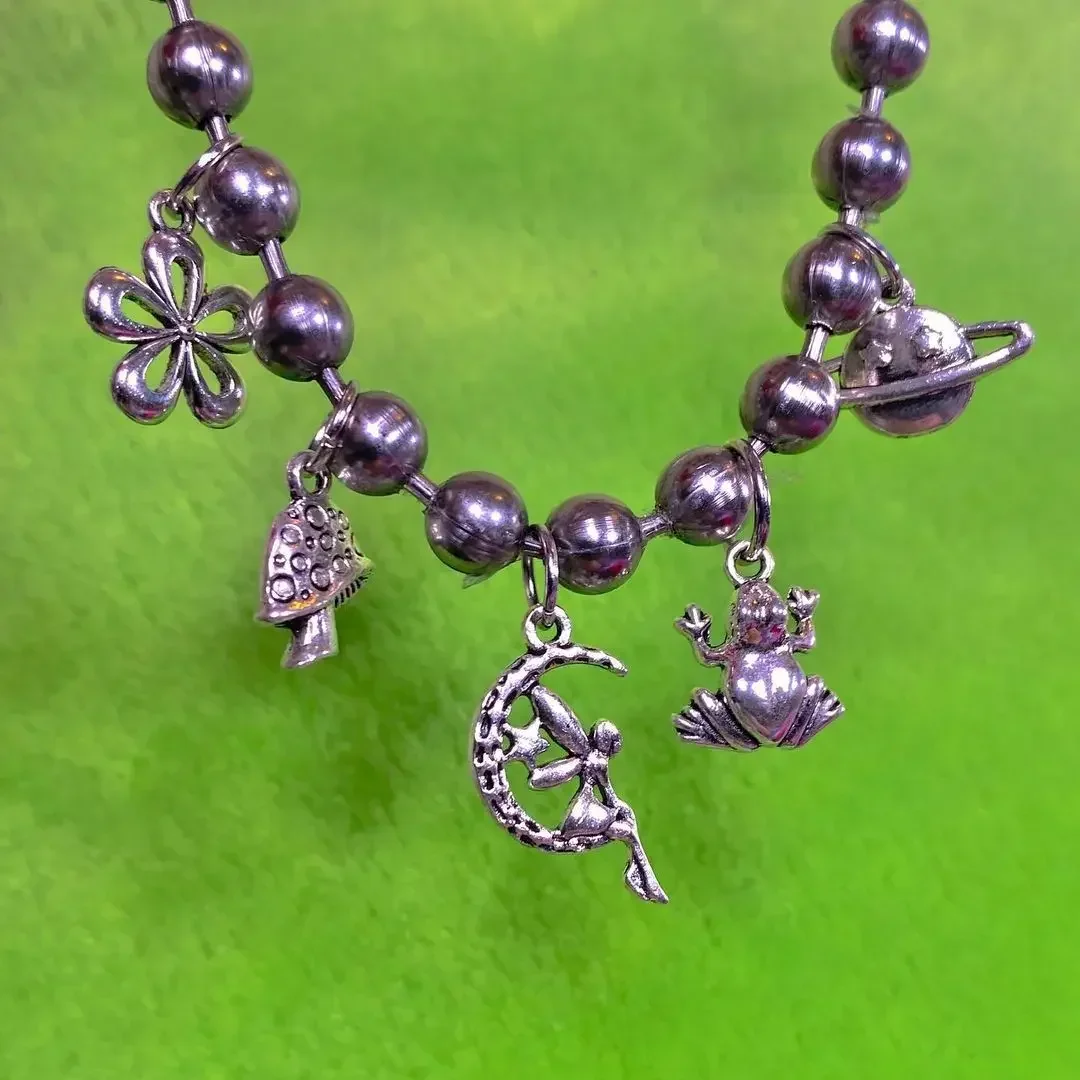 Цепочка-чокер с подвеской в виде цветка звезды планеты грибов