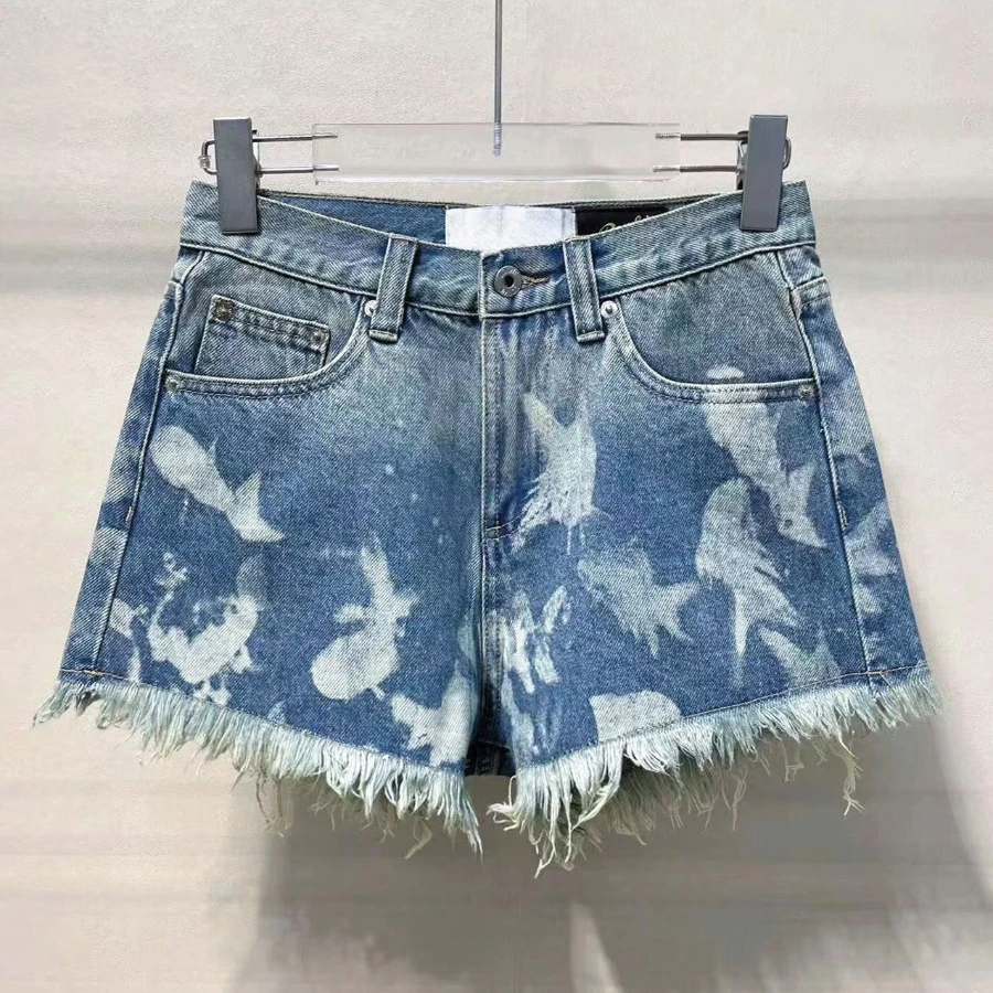 

145396 Fashion Classic Trendy Luxury Design New Summer Goldfish Printed Raw Edge Denim Shorts Female L1