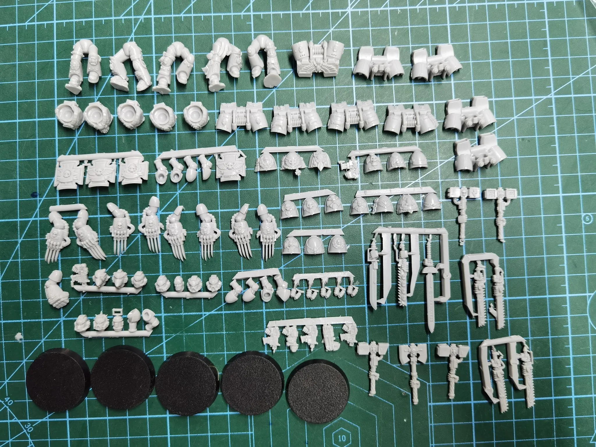 

A385 Resin Miniatures