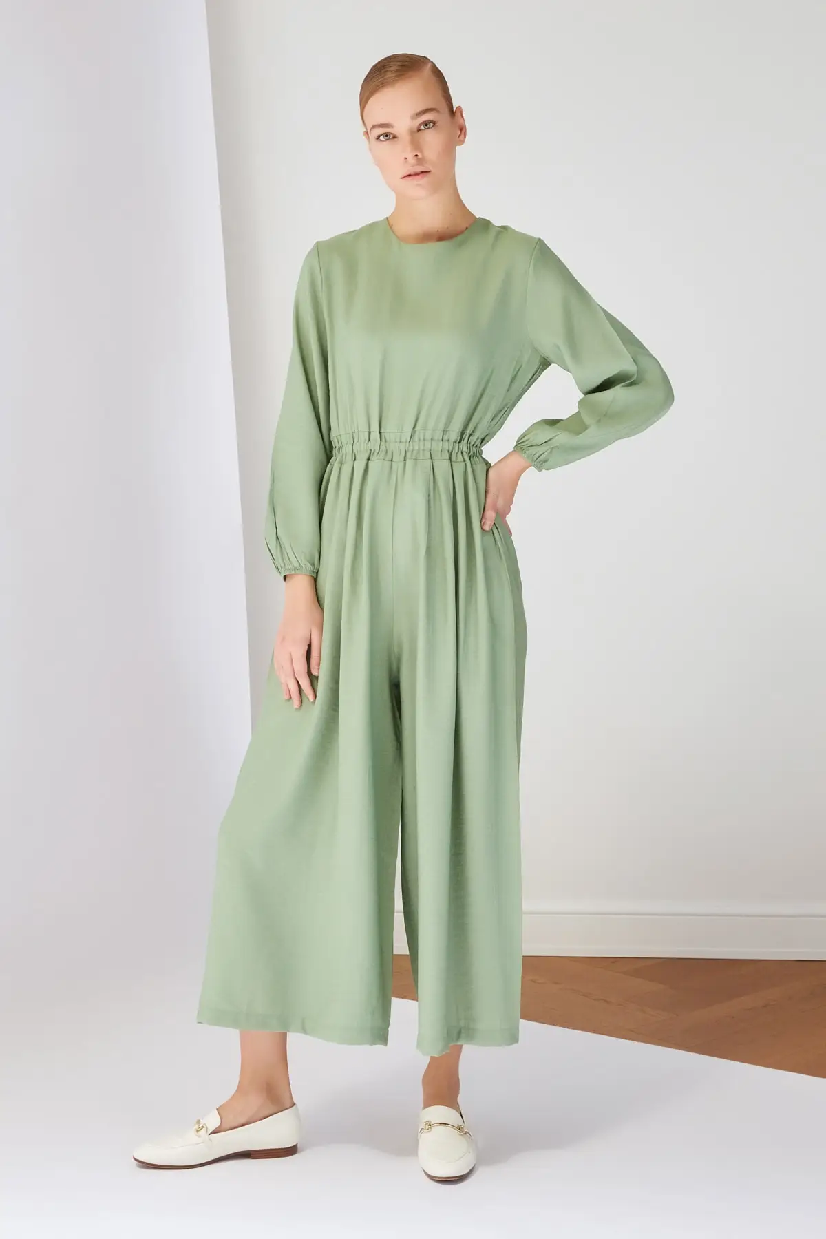 

Trendyol Loose Cut Jumpsuit TCTSS21TU0206