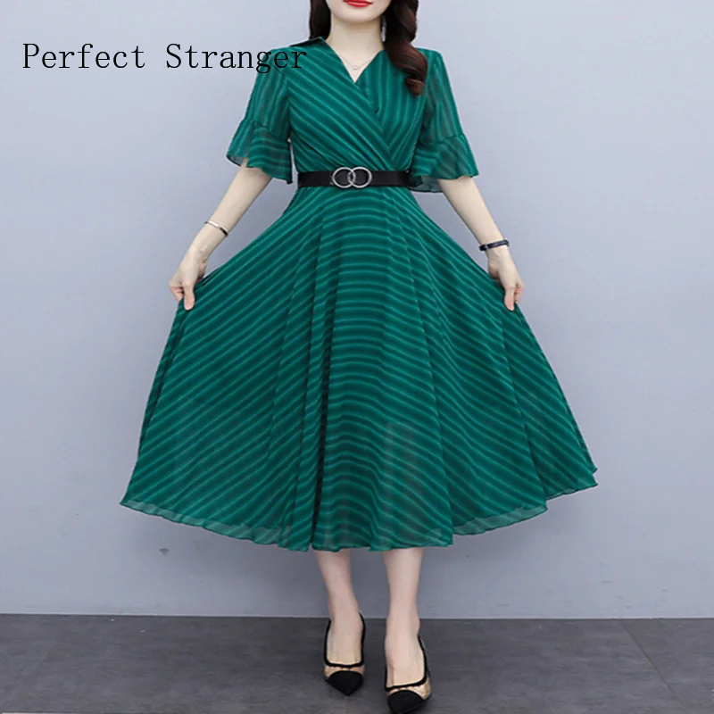 

Lady High-End Elegant Summer 2022 Short Sleeve Stripe Middle-aged Mother Noble Bohemian Long Women's Chiffon Dress With Belt