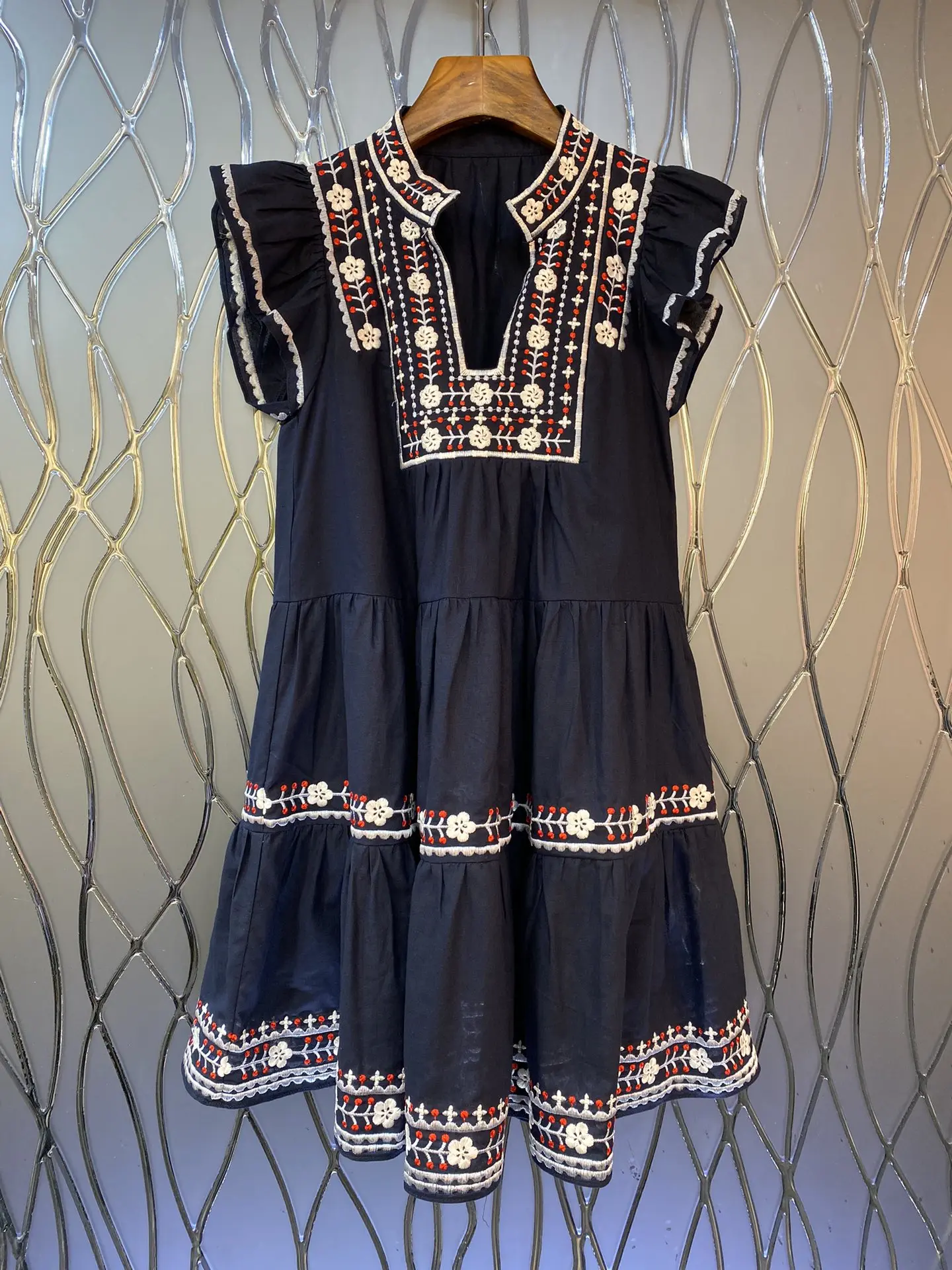 

Новинка Осень-зима 2023 модная женская одежда платье с вышивкой 0802