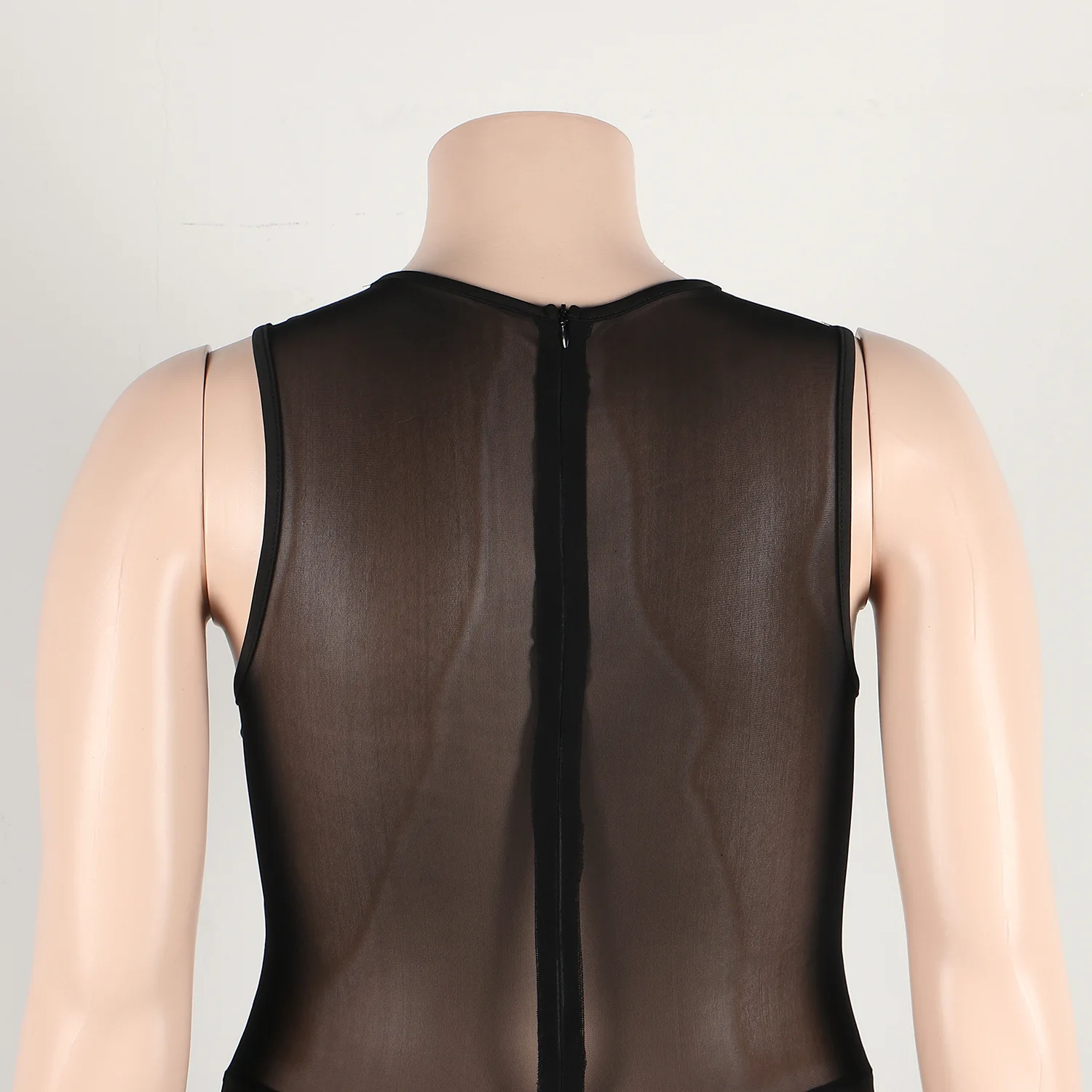 Рисунок 6 - Женский сетчатый комбинезон