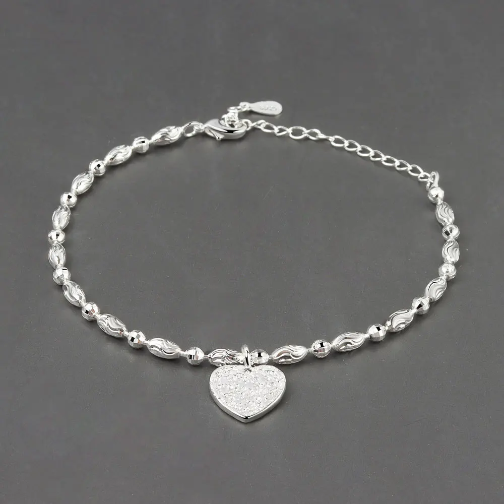 

New Trend Elegant Women's Silver Heart Pendent Bracelets Vintage Chain Wrist Bands Bangles for Girls Party Daily Fine Jewelry