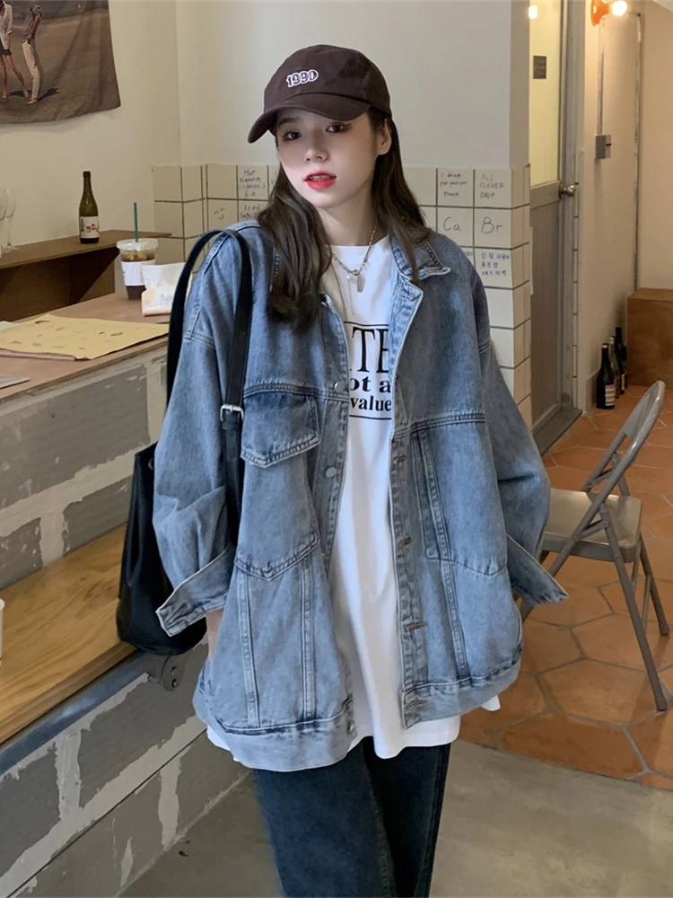 

Женская джинсовая куртка на пуговицах, свободная джинсовая куртка большого размера с длинным рукавом, в Корейском стиле, осень 2023