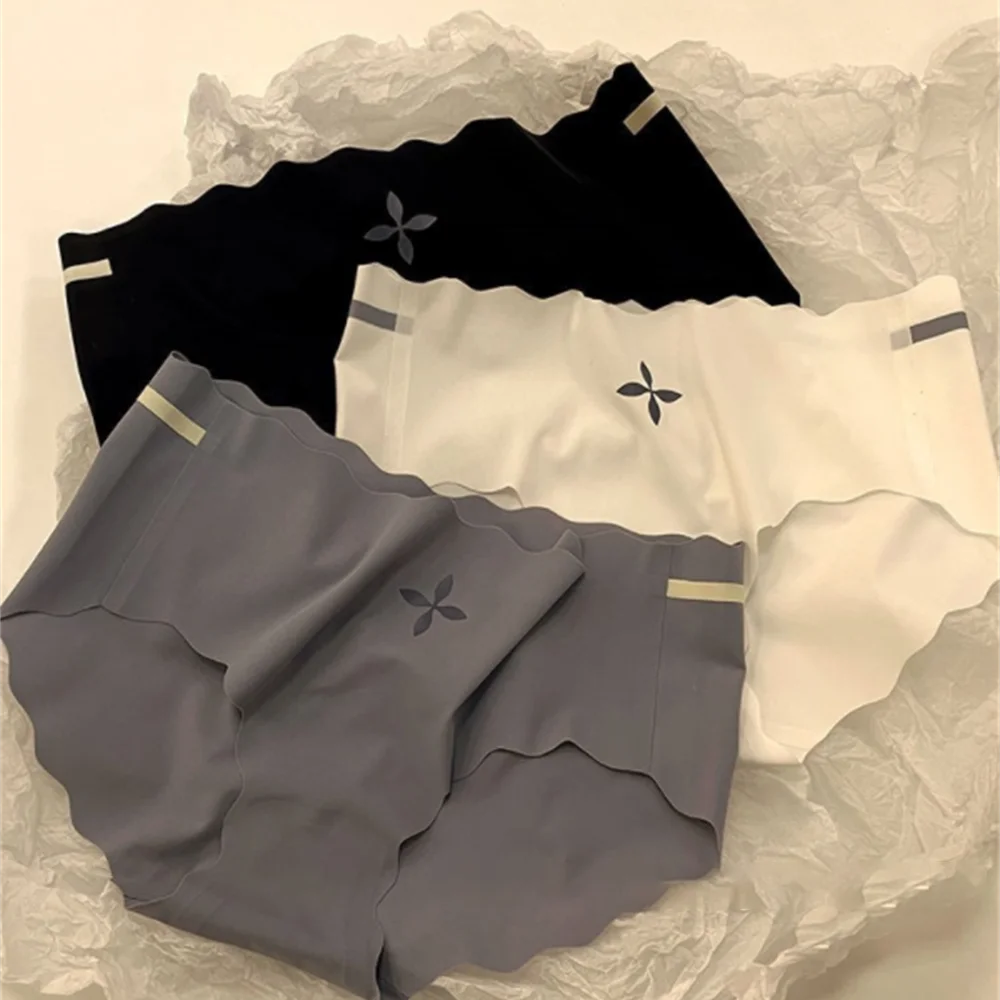 

Four Seasons Black Print Ruffles Panties Women White Casual Mid Waist Briefs Wave Width Ice Silk Underwear For Girl 2022