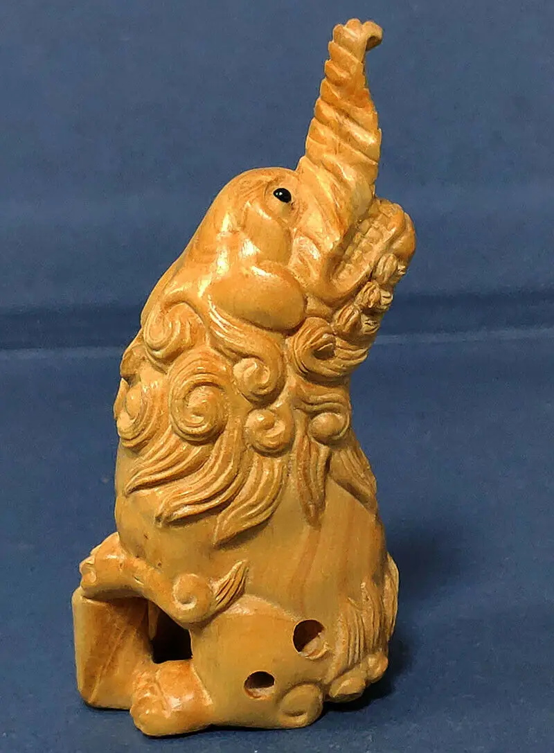 

Z1057 - 2" Hand Carved Boxwood Netsuke Figurine Carving : Auspicious Baku
