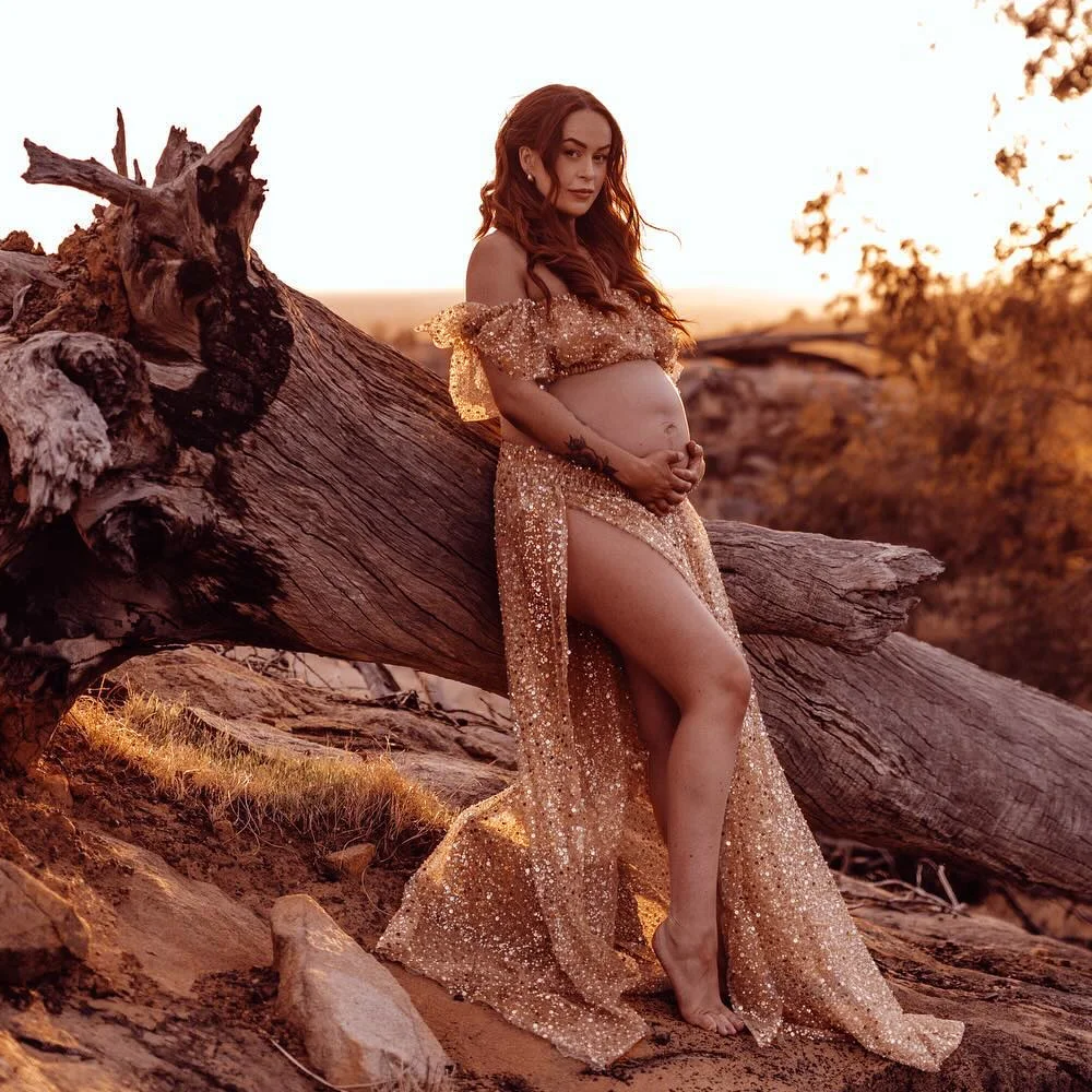 Комплект из двух предметов жесткой пряжи с золотым жемчугом платье для