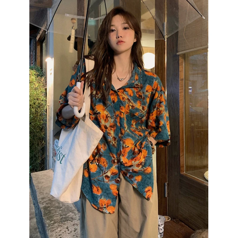 

Vintage Hong Kong Style Floral short sleeved shirt women's summer 2022 new lazy style design feeling loose and thin BF top