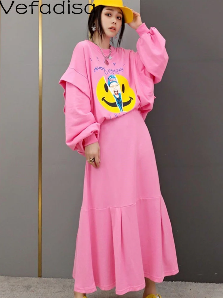 

Vefadisa 2023 Autumn Women Solid Color Long Sleeves Smiley Printing Hoodie Suit And Elastic Waist Skirt Two Piece Set LHX1250