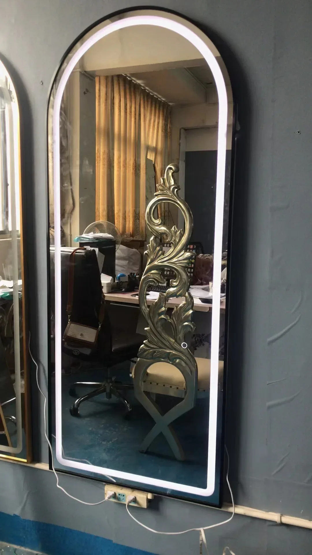 Заводская цена оптовая продажа большая полная длина золотой стиль мебель для