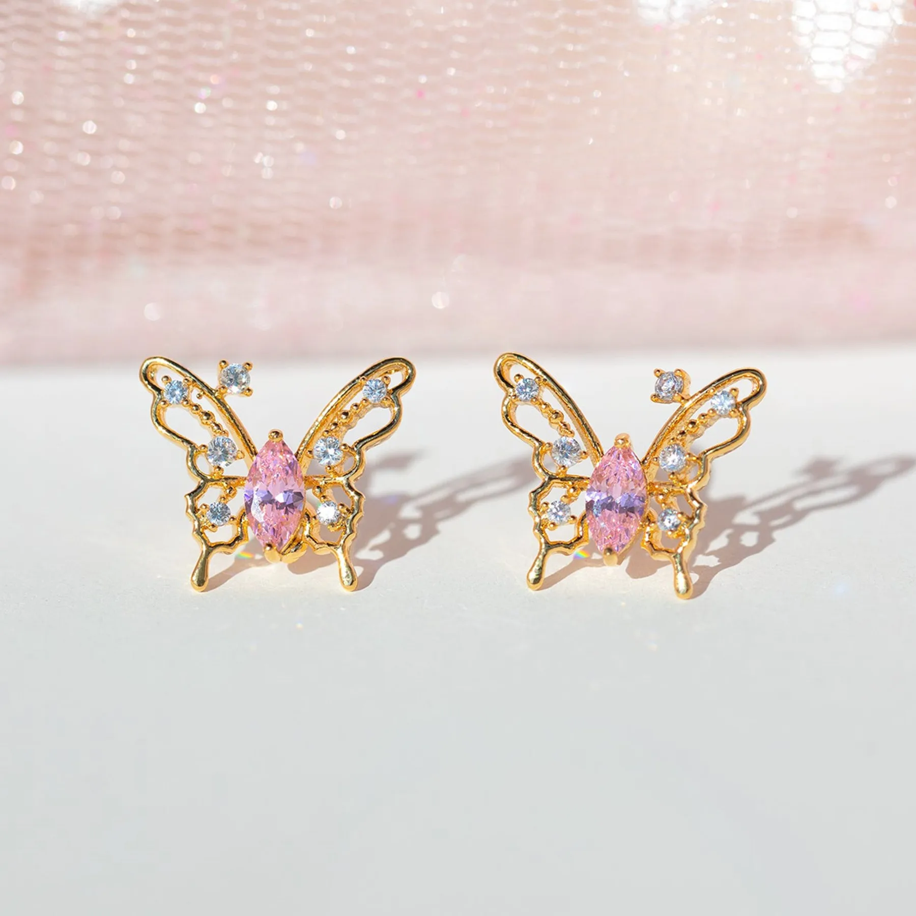 

Gold-plated Ins Hollow Butterfly Earring For Women Cute Pink Zircon Butterfly Stud Earrings Fashion Aesthetic Jewelry Gift