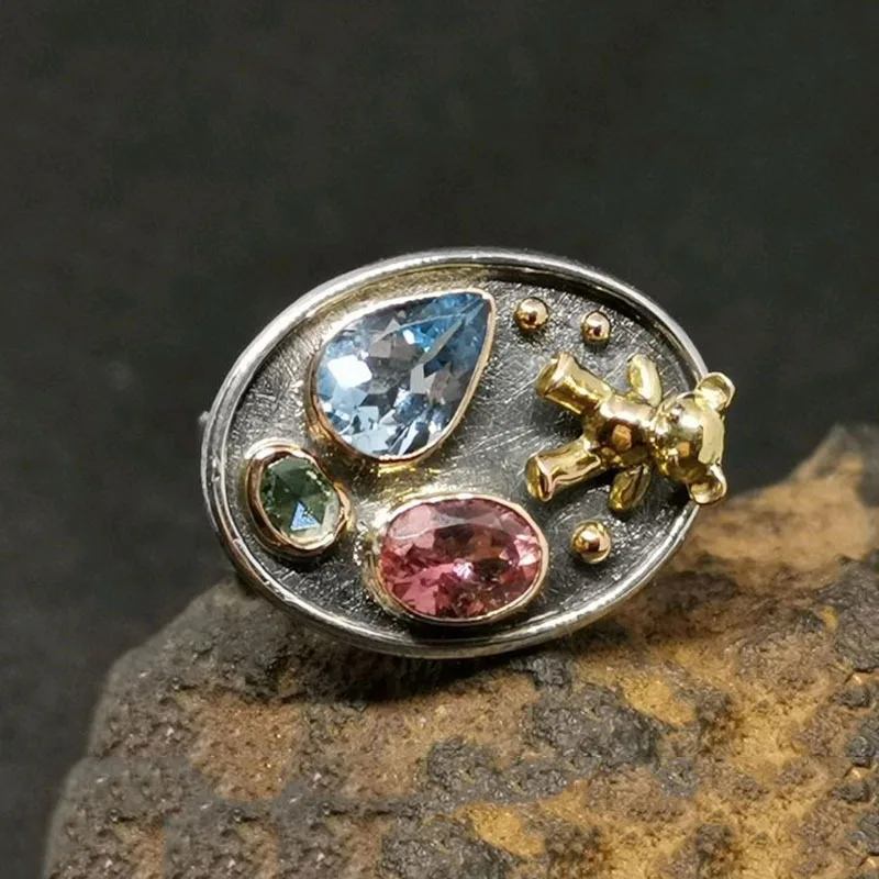 

Винтажное кольцо с милым маленьким медведем, женское винтажное серебряное металлическое инкрустированное розовым синим кристаллом из циркония, персонализированное модное кольцо, ювелирные изделия